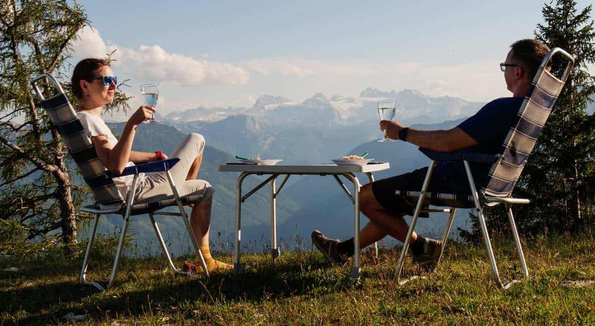 Die Ultimative Packliste Für Sinnvolles Wohnmobilzubehör 7 Camping Abendessen Mit Aussicht