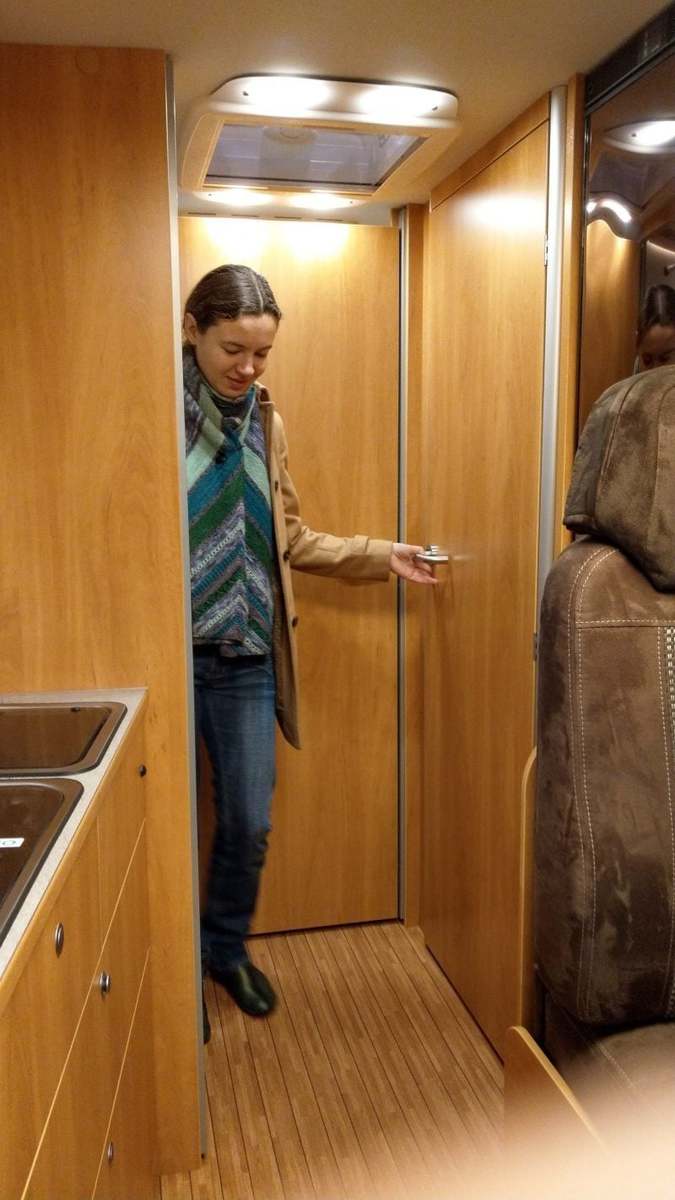 Kastenwagen Für Sportler Und Aktive (Cmt18) 6 Pössl Summit 640 Bad/Nasszelle: Konzept