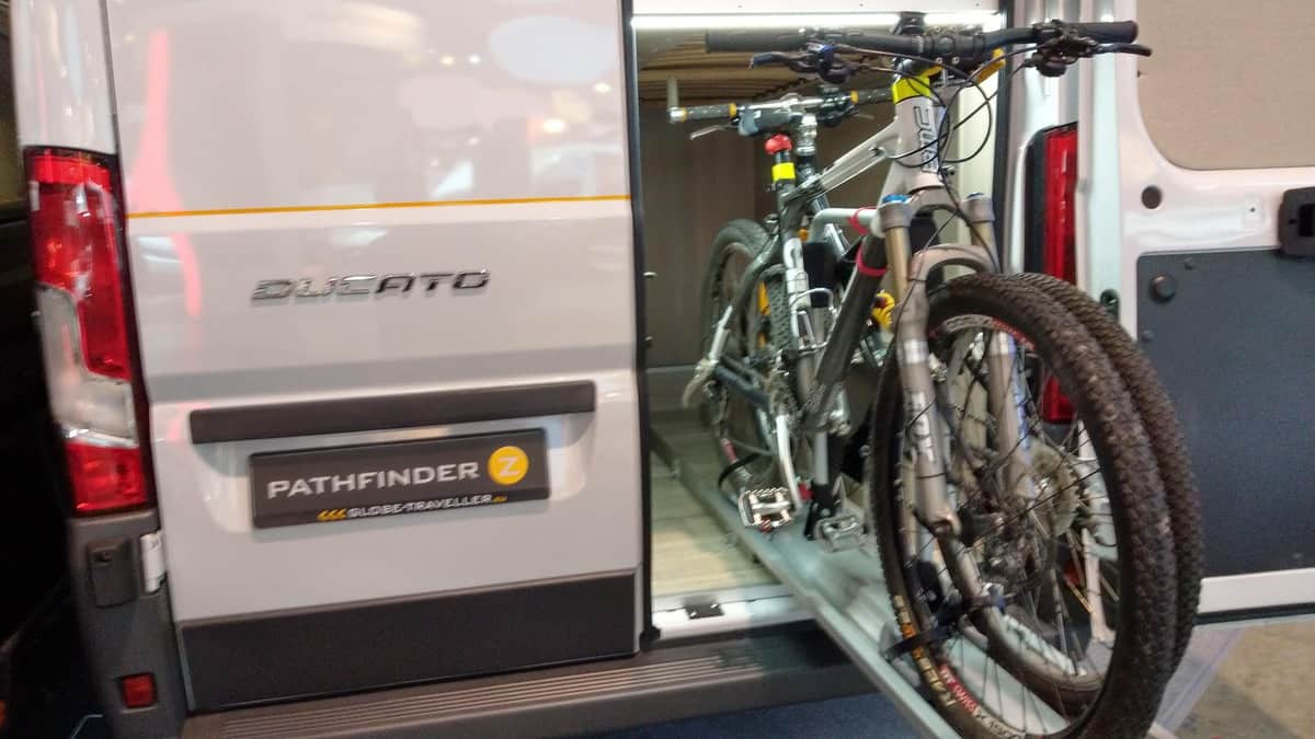 Kastenwagen Für Sportler Und Aktive (Cmt18) 2 Globe Traveller Pathfinder Z Heckgarage