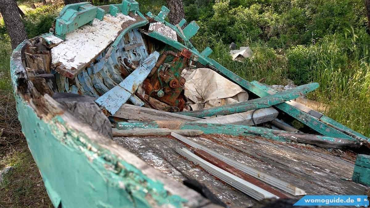 Mountainbike-Ausflug: Biograd-Pašman 22 Dieses Boot Ist Nicht Mehr SeetÜChtig