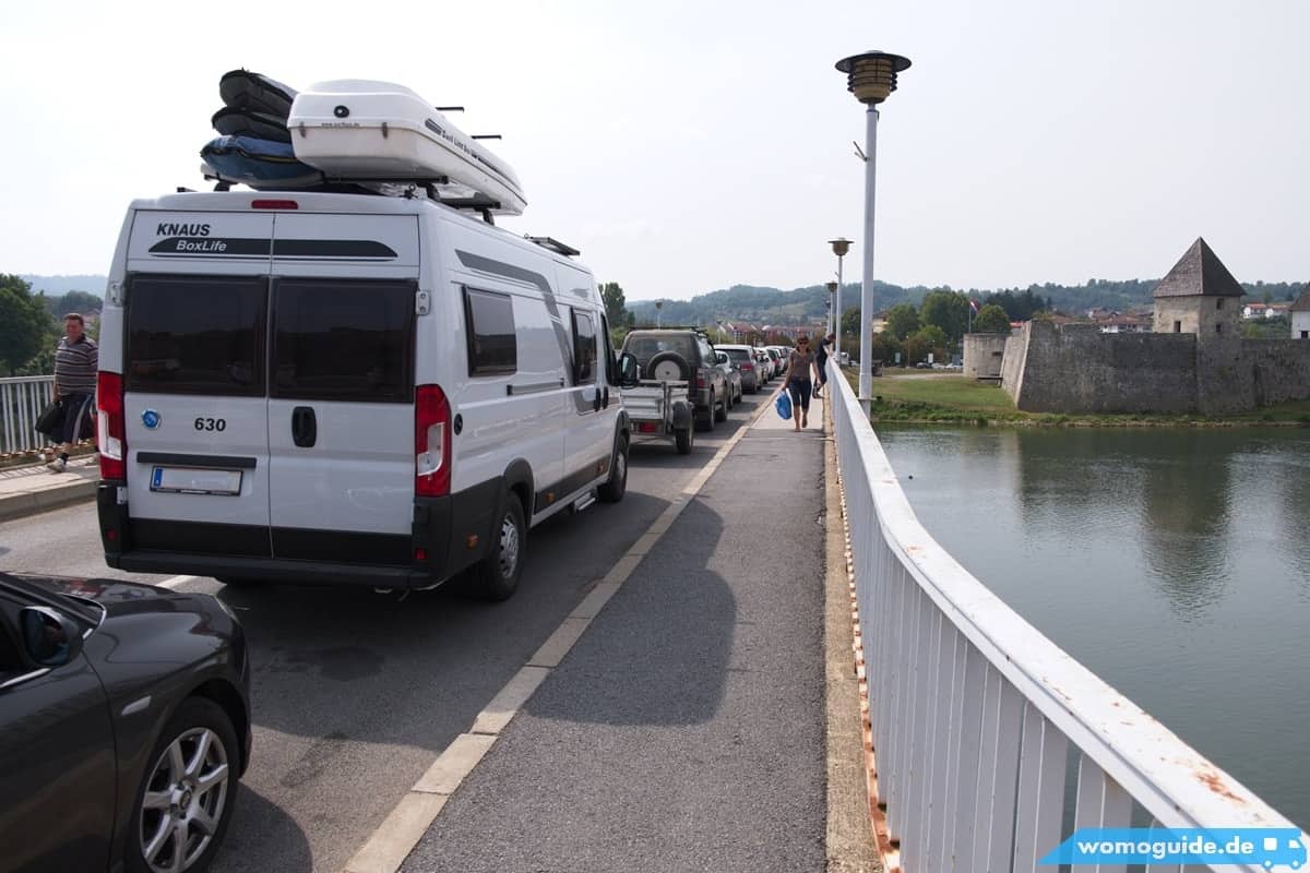 Grenz&Uuml;Bergang Nach Bosnien 