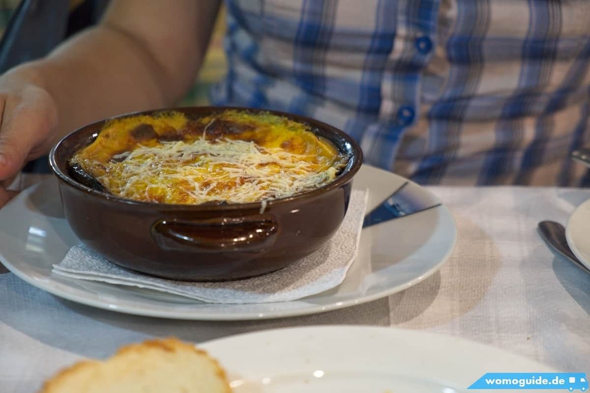 Mit Dem Wohnmobil Von Vlorë Über Den Llogara-Pass 21 Moussaka