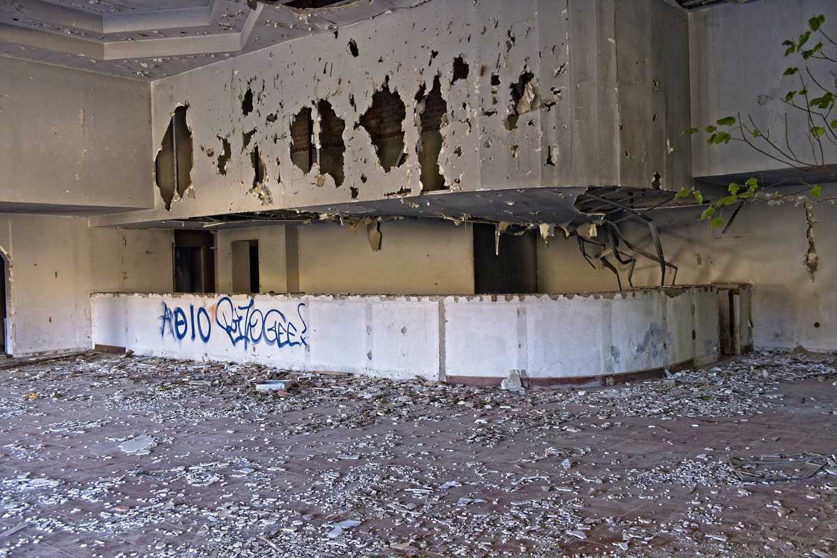 Zerfallene Hotellobby