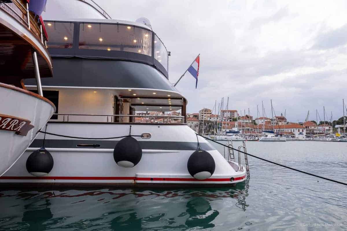 Trogir, Kroatien: Im Hafen