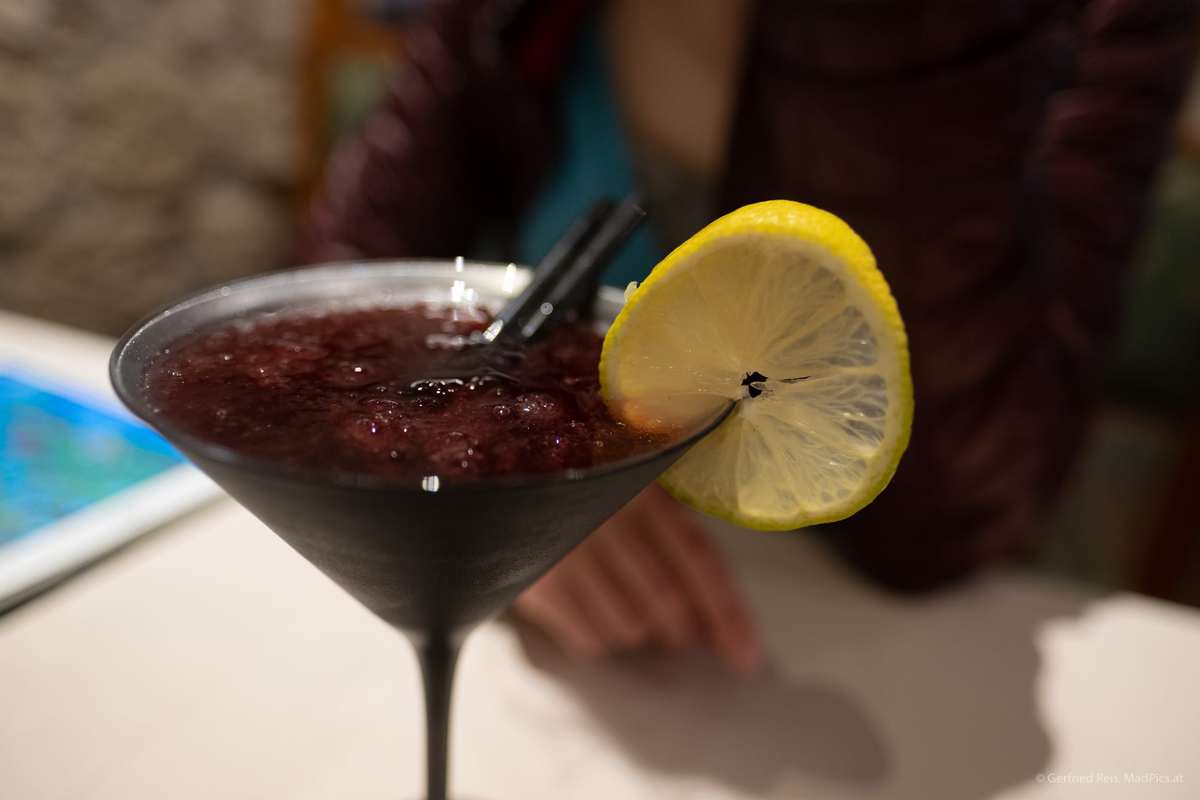 Trogir, Kroatien: Ein Getr&Auml;Nk