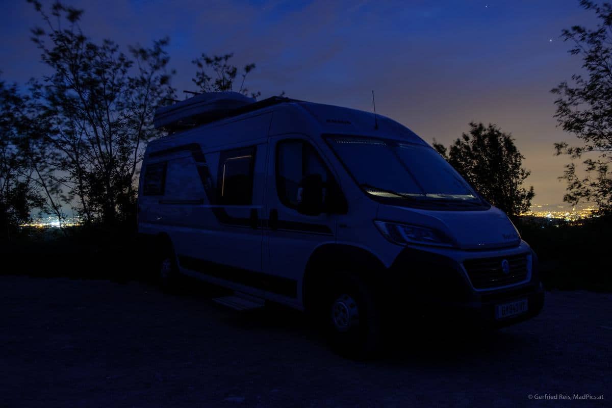 Wohnmobil In Der Nacht