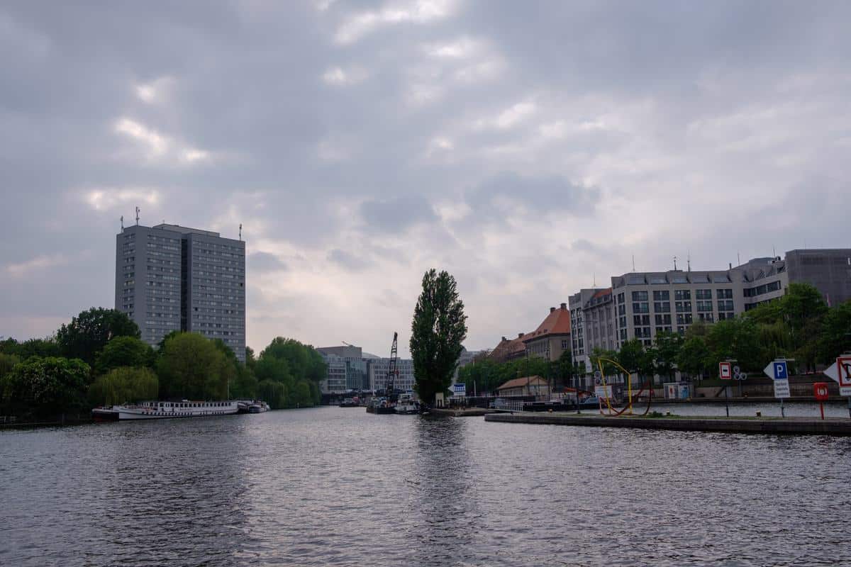 Berlin Mit Dem Wohnmobil 159 An Der Spree