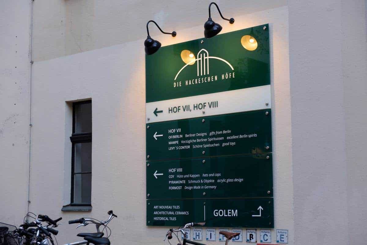 Berlin Mit Dem Wohnmobil 39 Die Hackesche HÖFe Schild