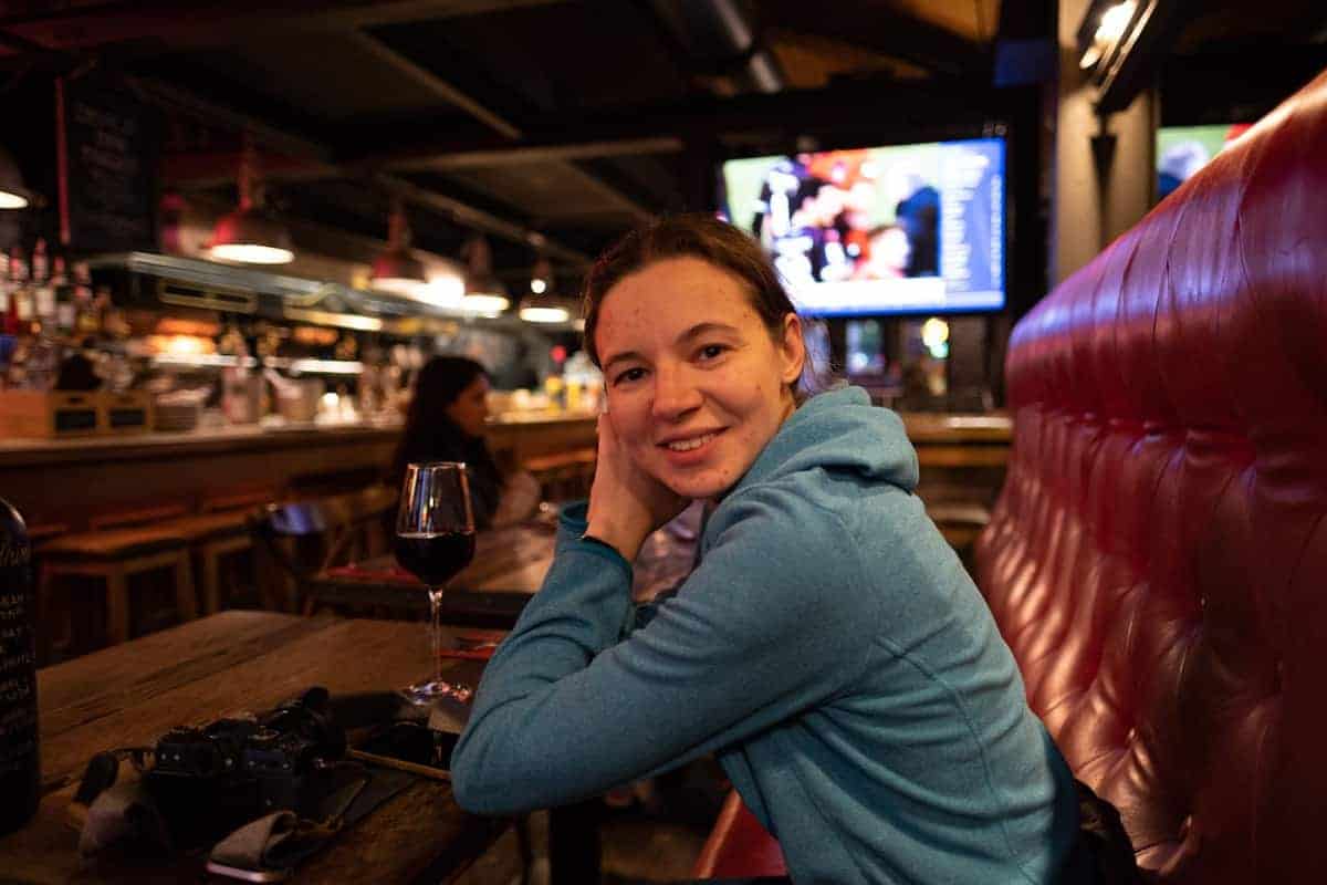 Berlin Mit Dem Wohnmobil 41 Olya Beim Bier Trinken