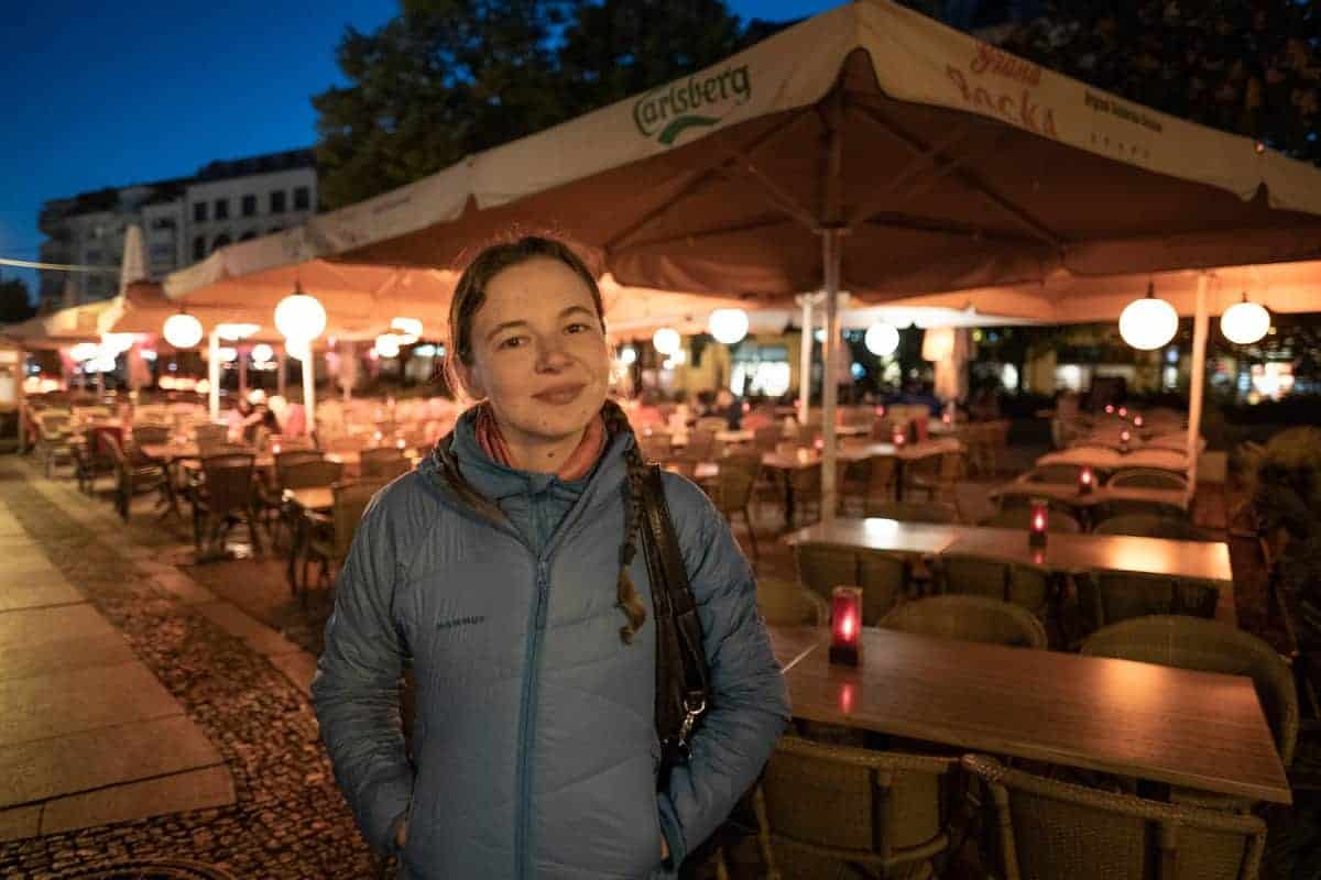 Berlin Mit Dem Wohnmobil 42 Olya Beim Bier Trinken
