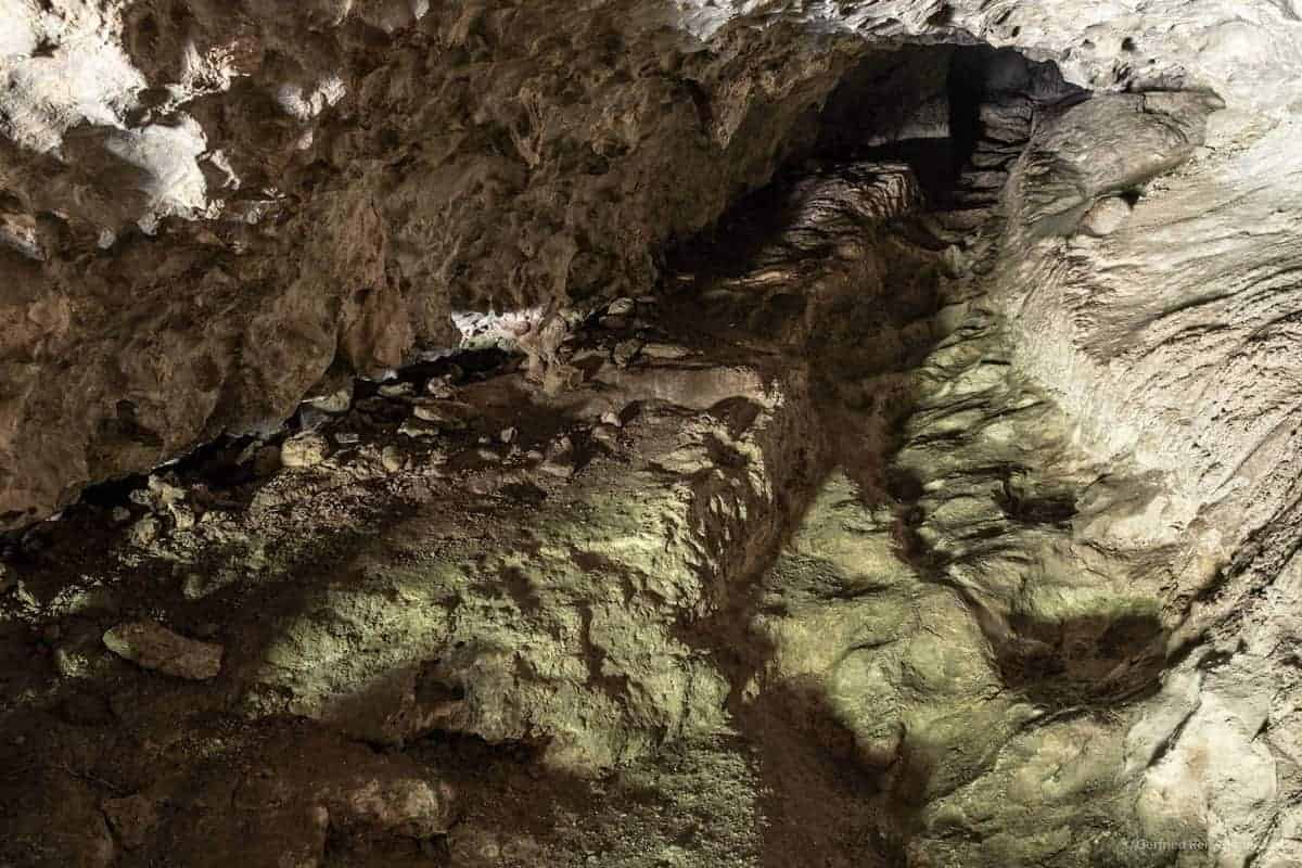 Dante-H&Ouml;Hle Bei Tolmin