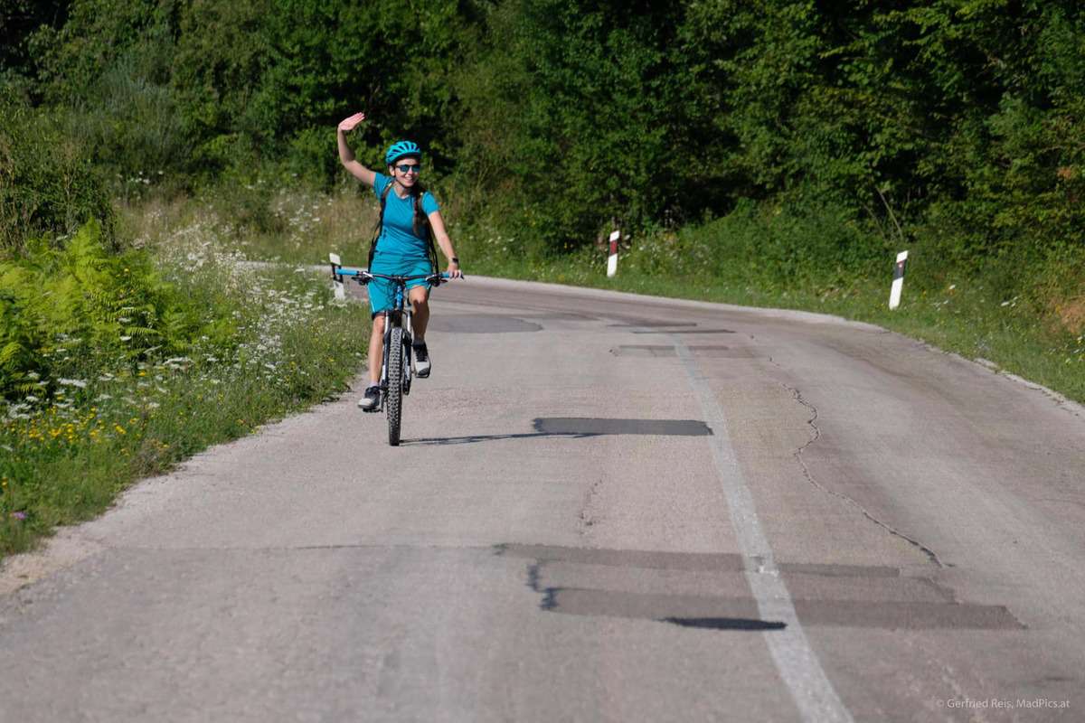 Bike-Tour Zum &Scaron;TrbačKi&Nbsp;Buk: Olya Am Fahrrad
