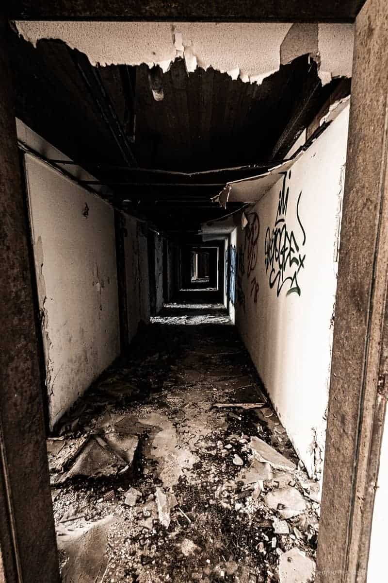 Einsturzgef&Auml;Hrdeter Hotel-Korridor