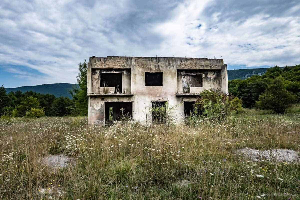 Bike-Tour Zum &Scaron;TrbačKi&Nbsp;Buk: Verlassenes Haus