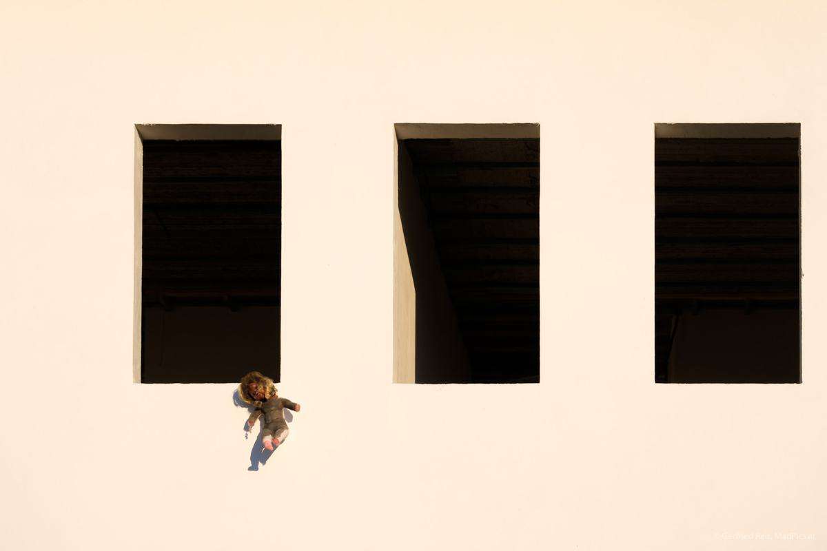 Unheimliche Puppen Wehren Gegen B&Ouml;Se Geister In Der Festung Von Berat