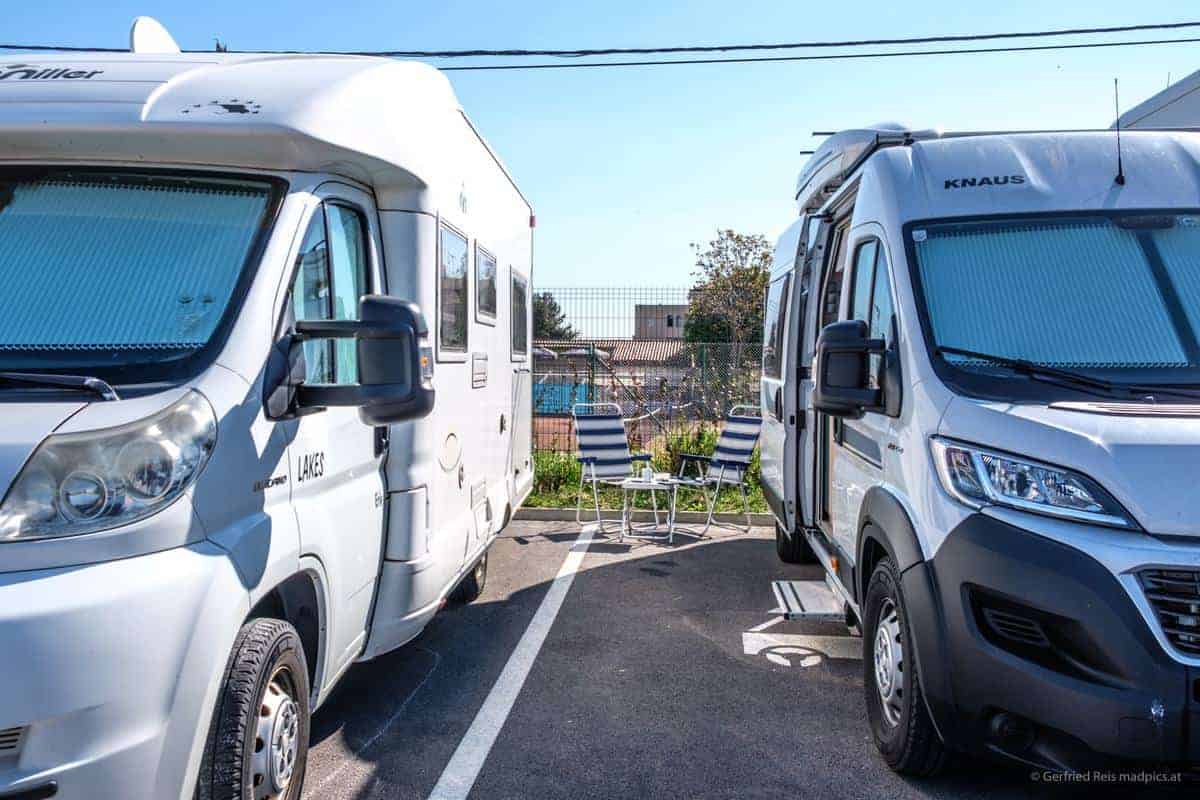 Wohnmobile Am Stellplatz