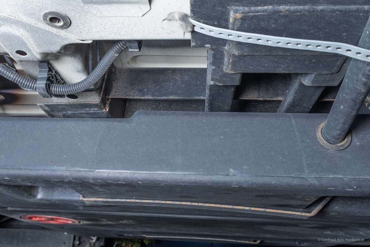 Abwassertank Unter Dem Wohnmobil Befestigt