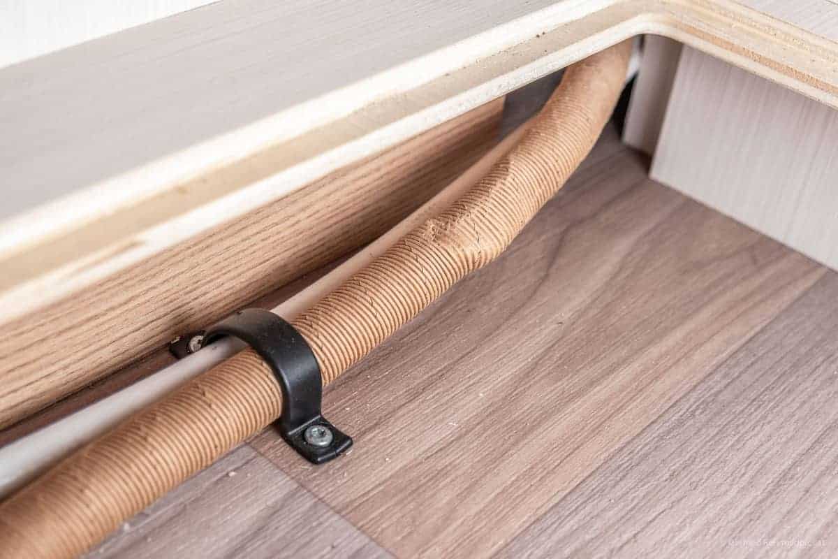 Theoretisch Frostsichere Wasserleitungen Mit Heizleitung Daneben