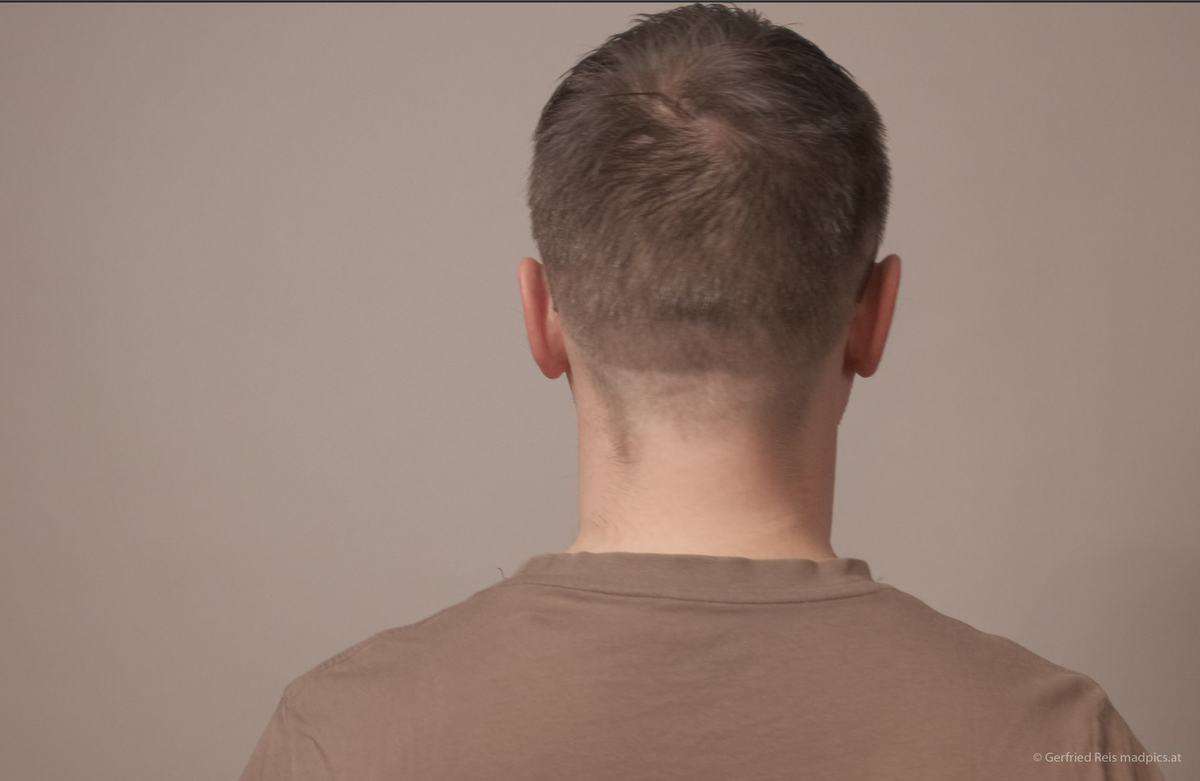 Nach Dem Haarschnitt: Rückseite