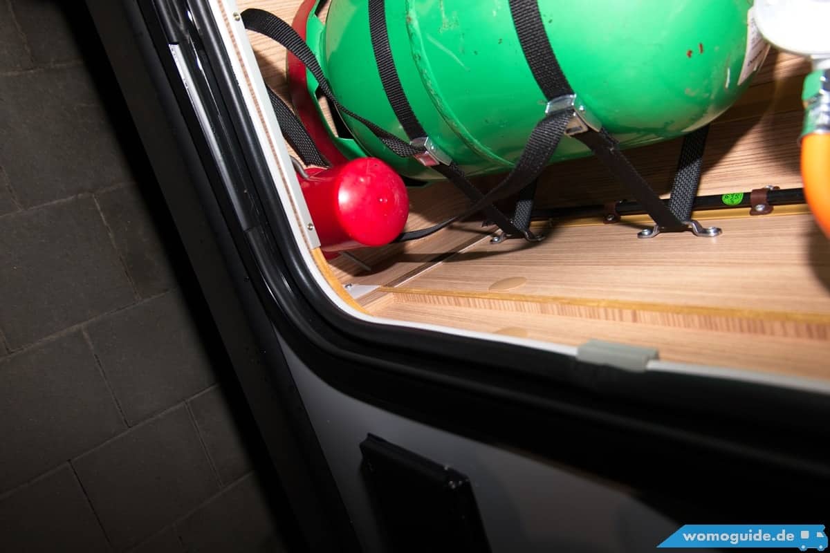 Gasflaschen-Tausch: Sicherungsgurte