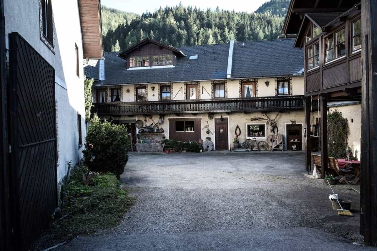 Bauernhof Und Gasthof In Kapellen