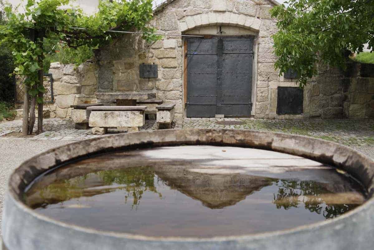 Ein Keller In Einer Kellergasse