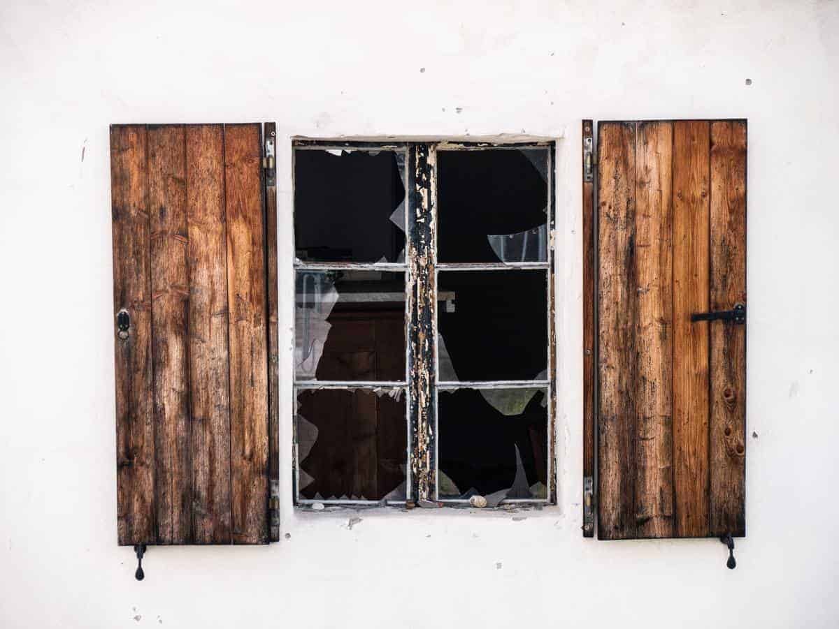 Die Besten Reisefotos 2020 - Unser Reisejahr 2 Zerbrochenes Glas Eines Fensters