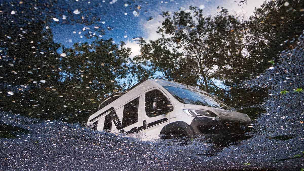 Die Besten Reisefotos 2020 - Unser Reisejahr 18 Camper-Spiegelung Nach Unwetter