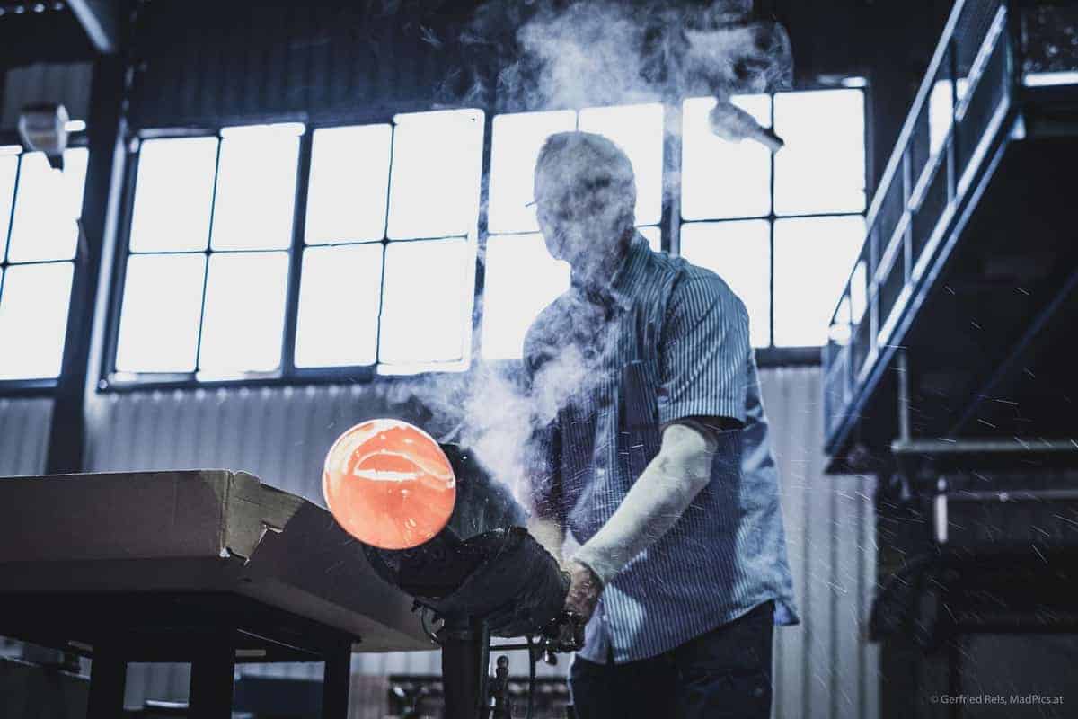 Unser Weg (Zurück) Zur Reisefotografie 5 Glasbläser Mit Glühendem Glas