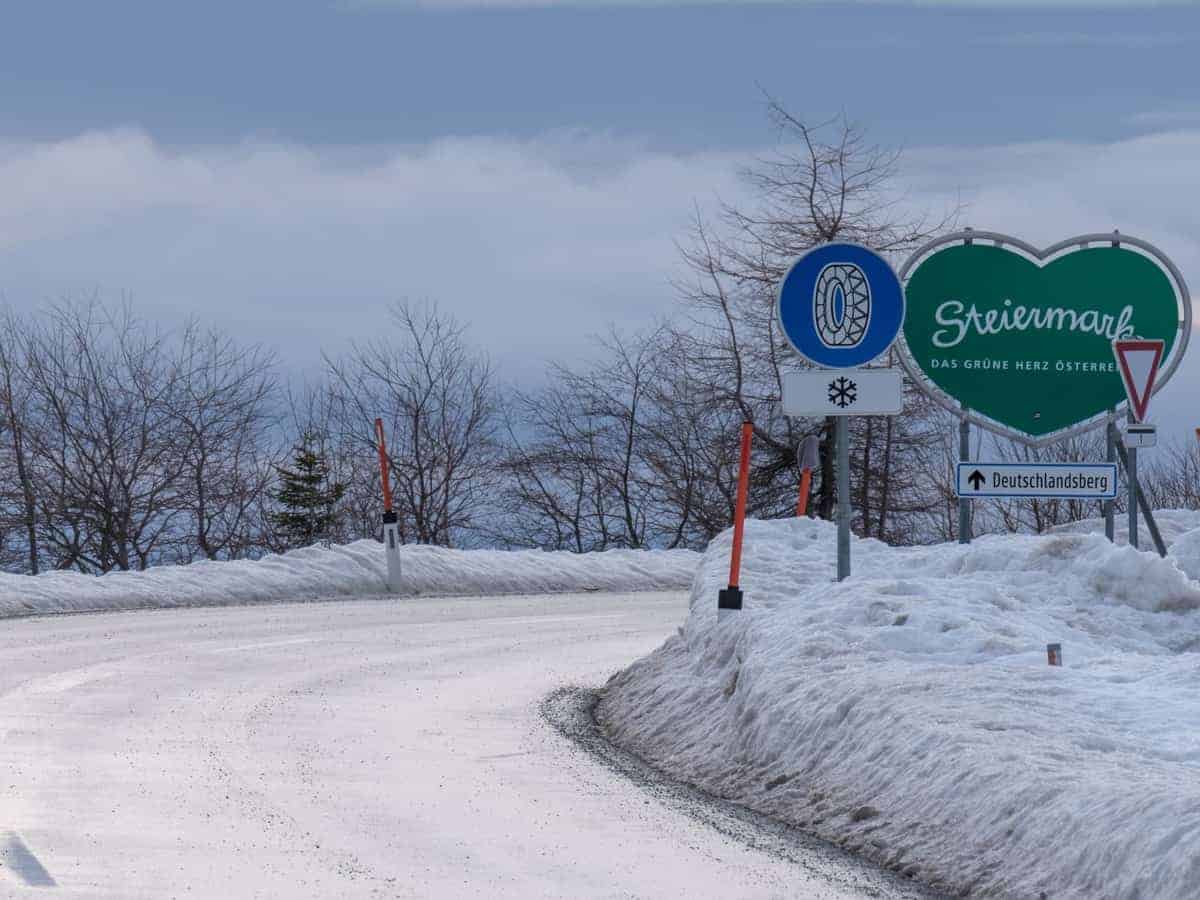 Schneeketten Am Wohnmobil 1 Kettenpflicht-Schild