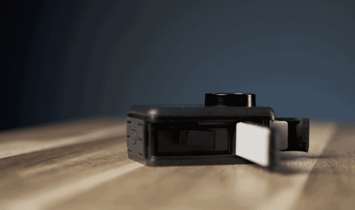 Das Batteriefach Der Akaso 7 Le