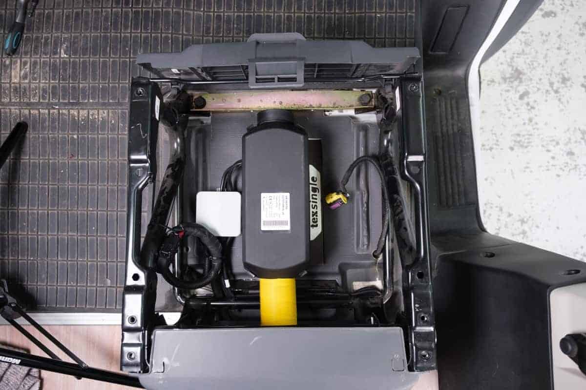 Autoterm Air 2D Unter Beifahrersitz Im Ducato Verbaut