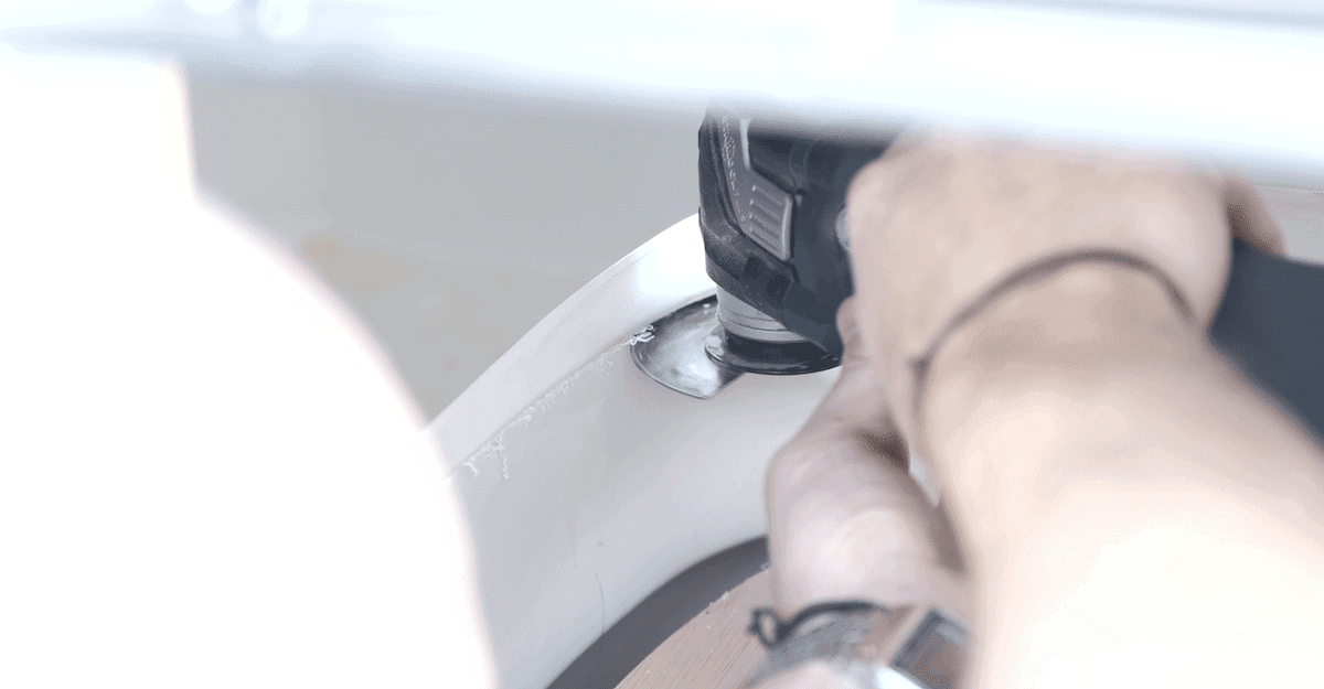 Kunststoffsockel Im Wohnmobil Abschneiden