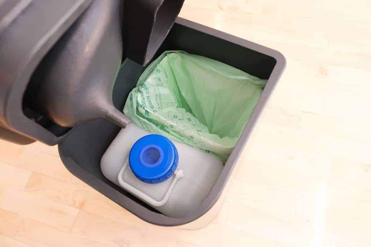 Feststoff-Behälter Trenntoilette