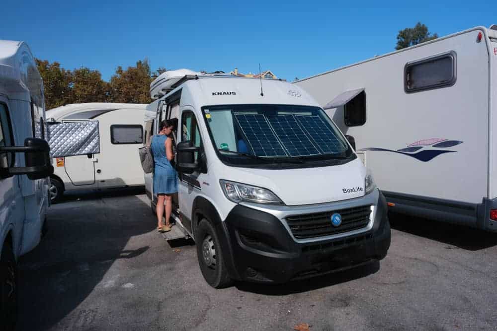 Solartasche Hinter Windschutzscheibe