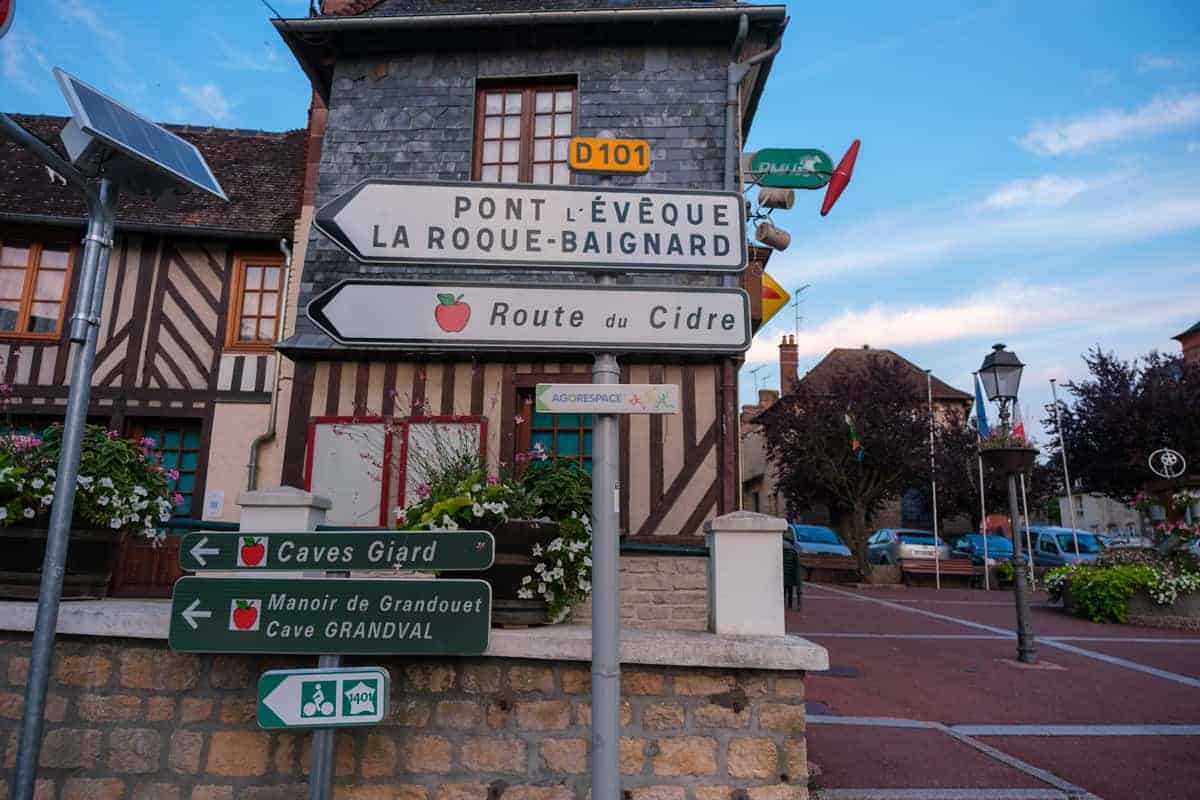 Wegweiser Route Du Cidre