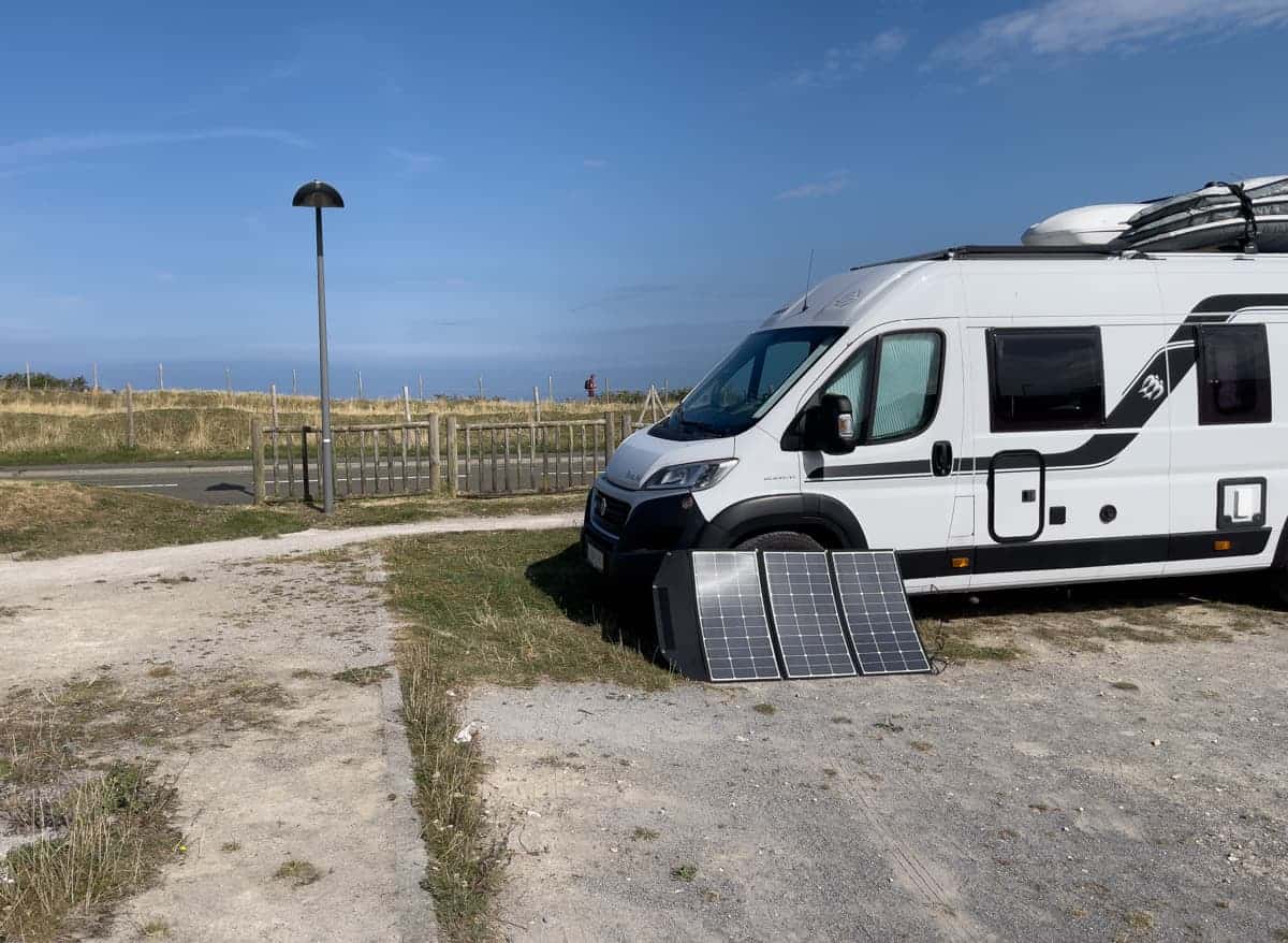 Wohnmobil Am Stellplatz In Le Tr&Eacute;Port