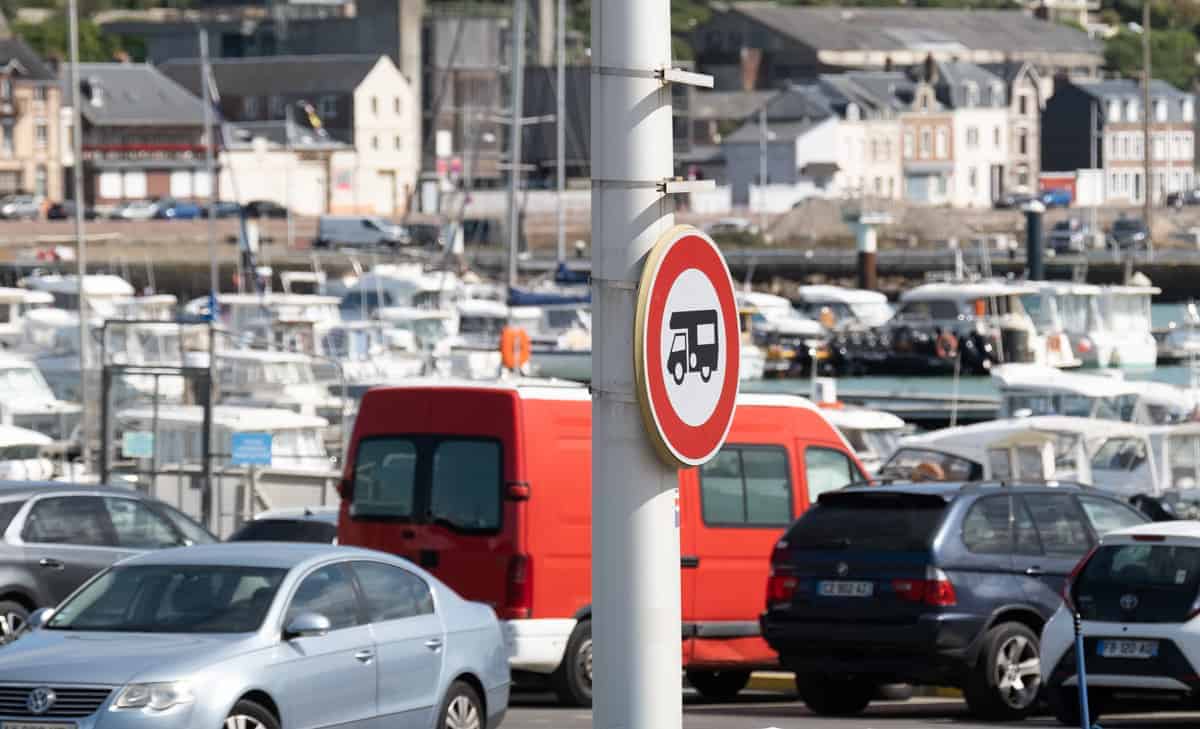 Es Ist Oft Schwierig Mit Dem Wohnmobil Legal Zu Parken