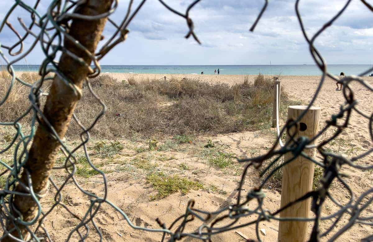 Der Campingplatz Tres Estrellas Ist Gut Gesichert ;-)