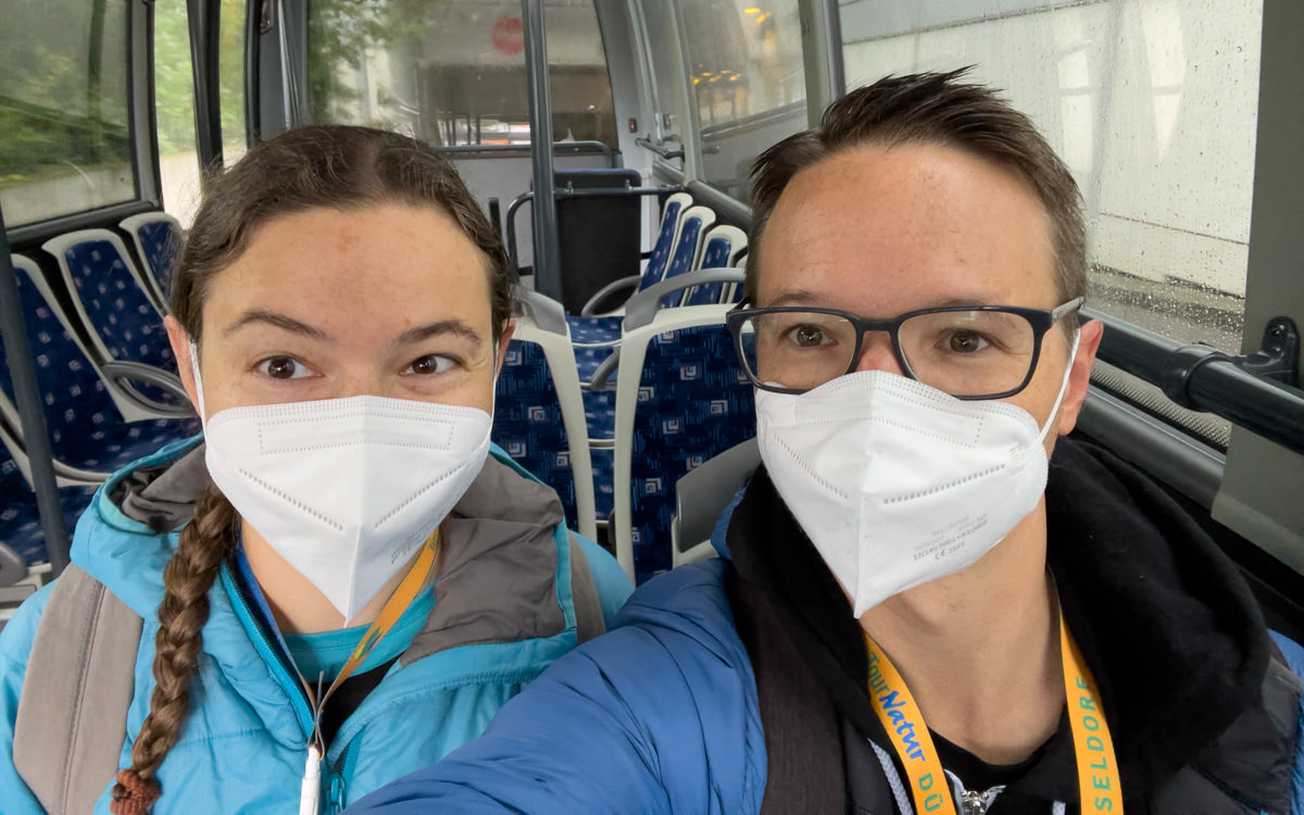 Im Shuttlebus Der Caravan Salon