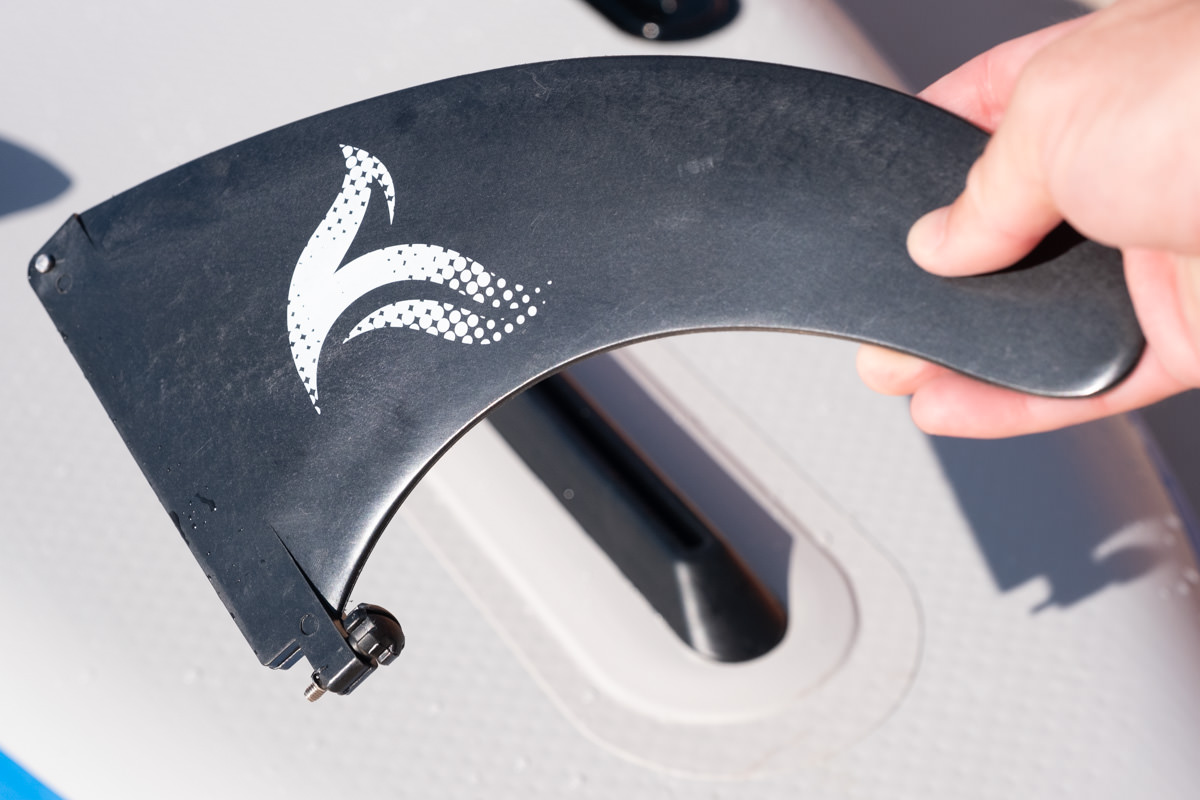 Die Beiliegende Finne Für Werkzeuglose Montage