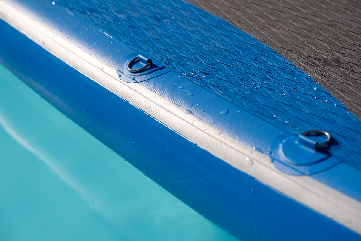 Ösen Entlang Der Seiten Des Sup