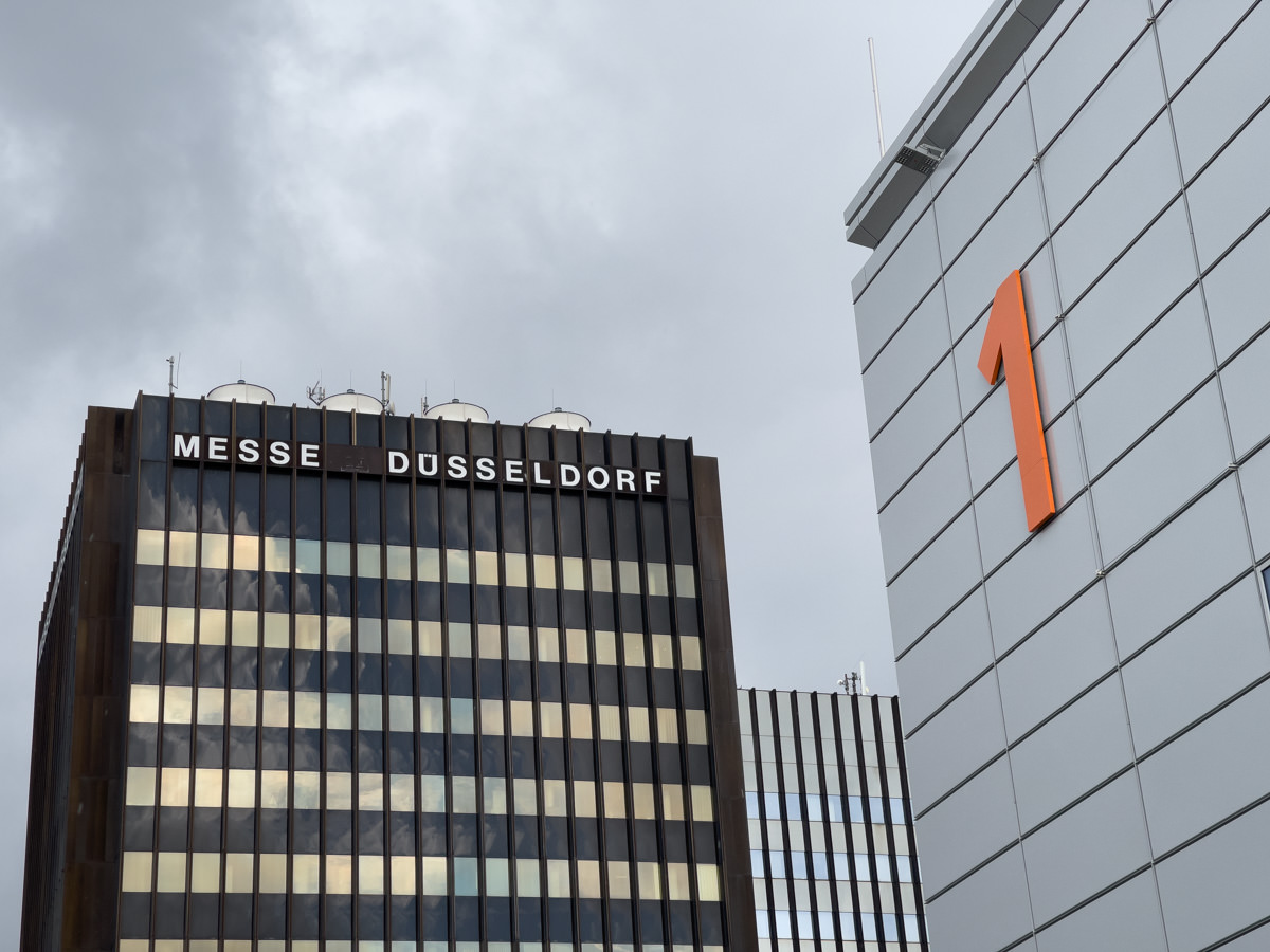 Messeturm Caravan Salon Düsseldorf