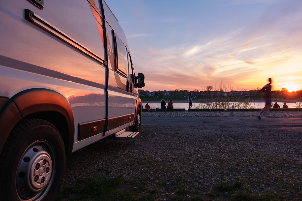 Stellplatz Rheinterrasse Düsseldorf