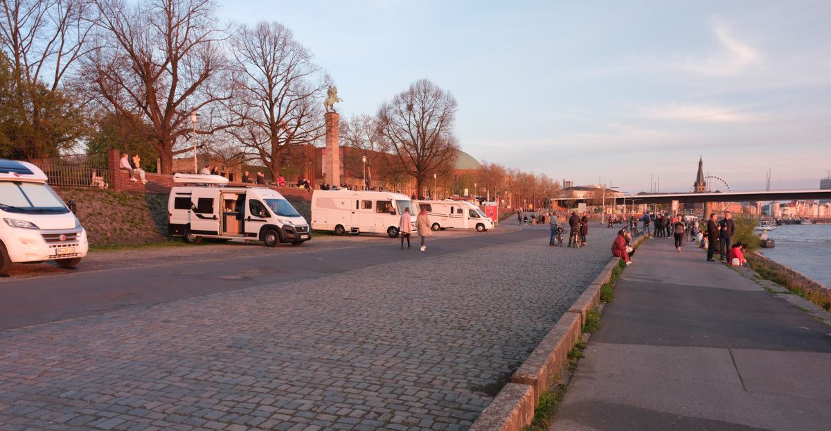 Stellplatz Rheinterrasse Düsseldorf