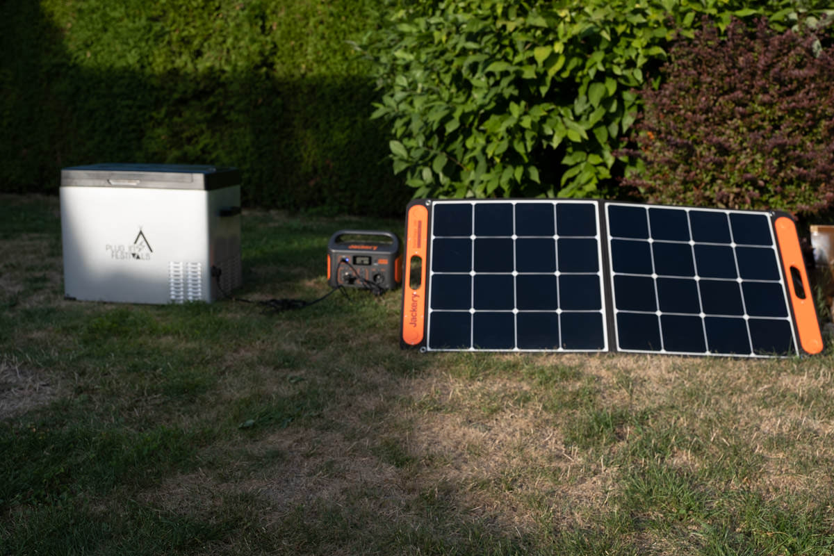 Icecube Kühlbox Von Maentum Im Großen Test 20 Off-Grid-Betrieb Der Icecube-Kompressorkühlbox Mit Solarmodul Und Powerstation