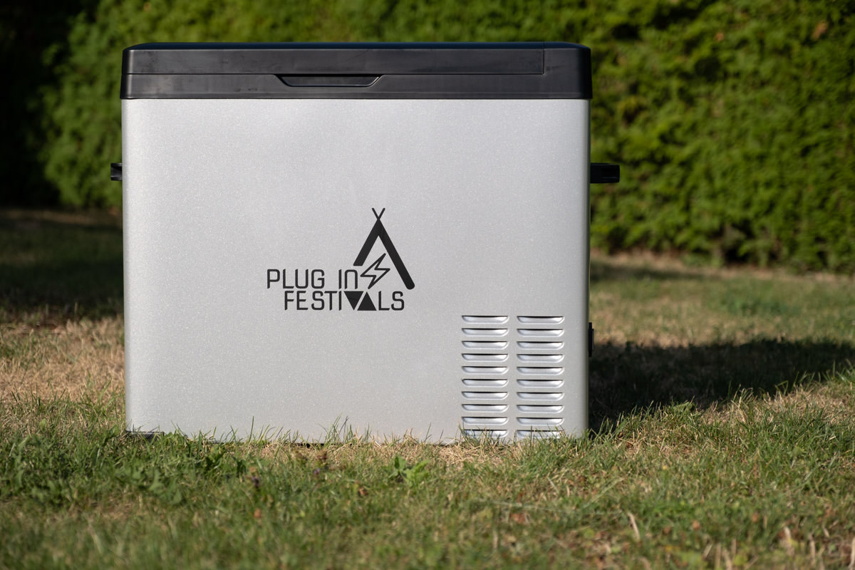 Icecube Kühlbox Von Maentum Im Großen Test 15 Die Plugin Festivals Icecube Ist In Vier Größen Erhältlich