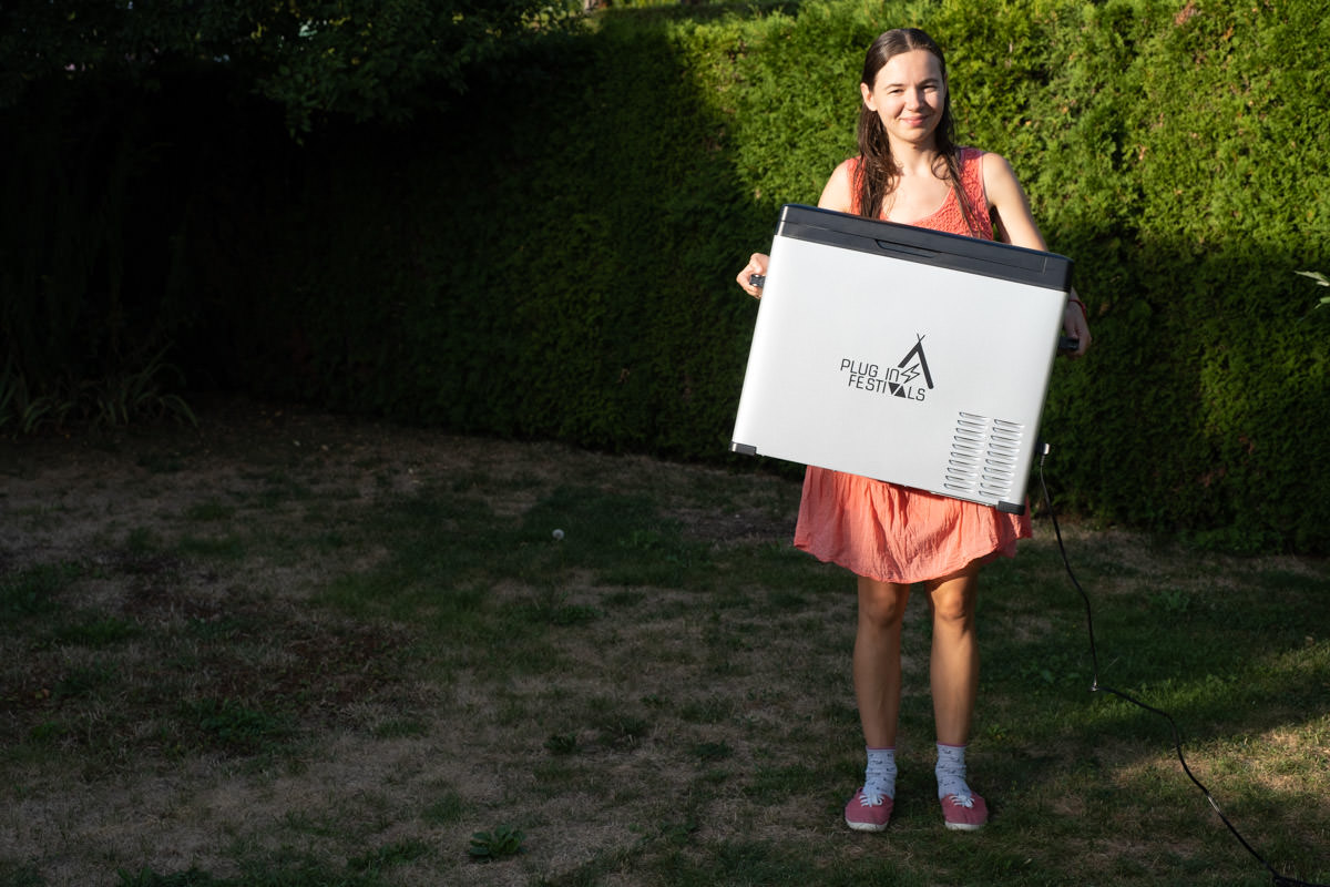 Icecube Kühlbox Von Maentum Im Großen Test 16 Unsere Plugin Festivals Icecube Kompressorkühlbox Mit 50L Fassungsvermögen