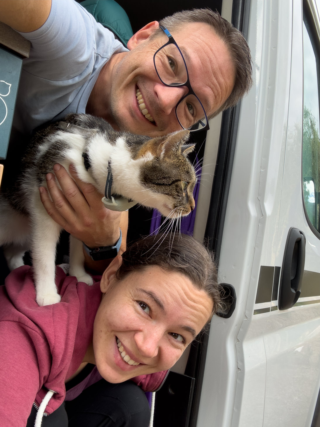 Wir Mit Katze Ruby Im Wohnmobil